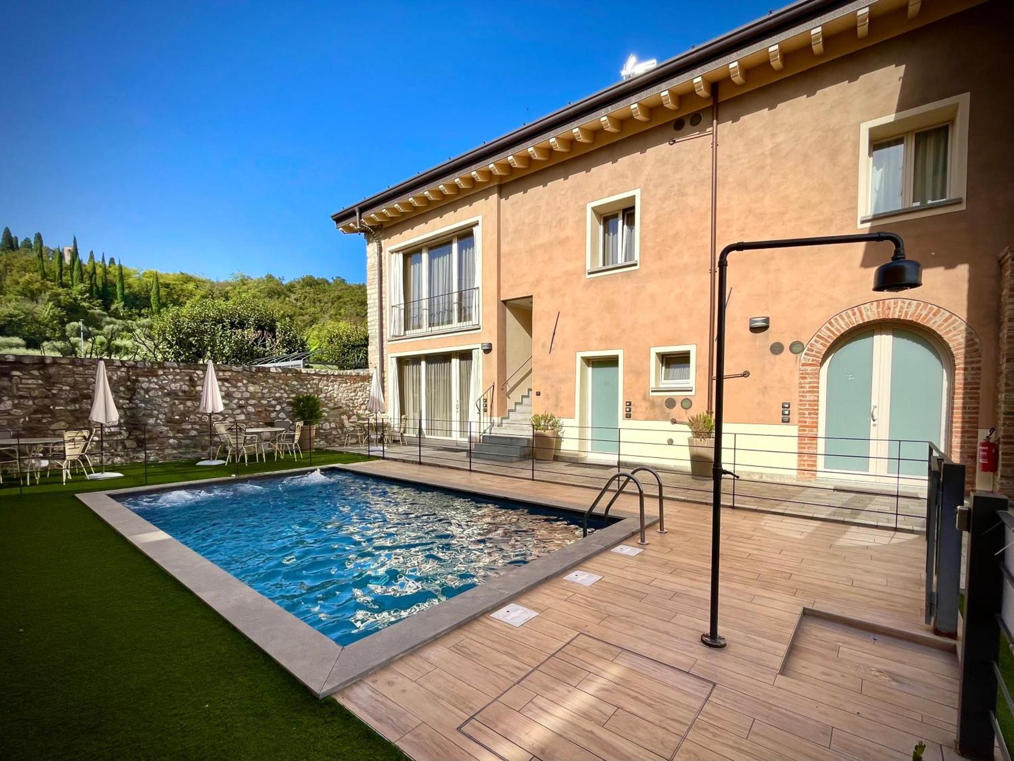Villa Fontanelle Gardapartments بولبينازي ديل جاردا المظهر الخارجي الصورة