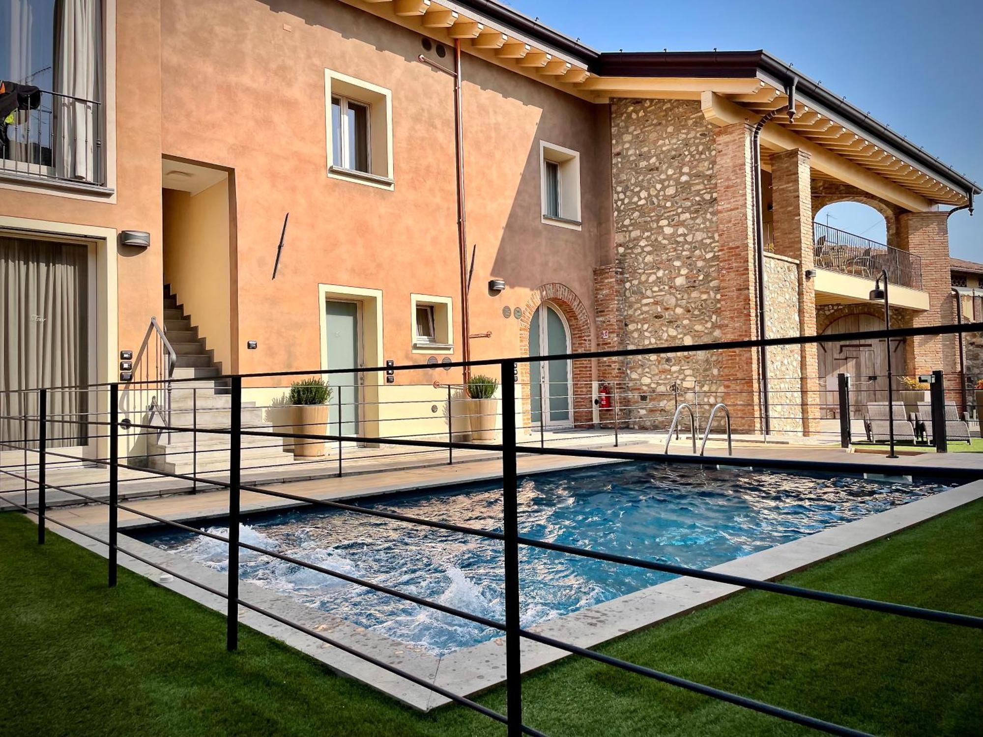 Villa Fontanelle Gardapartments بولبينازي ديل جاردا المظهر الخارجي الصورة