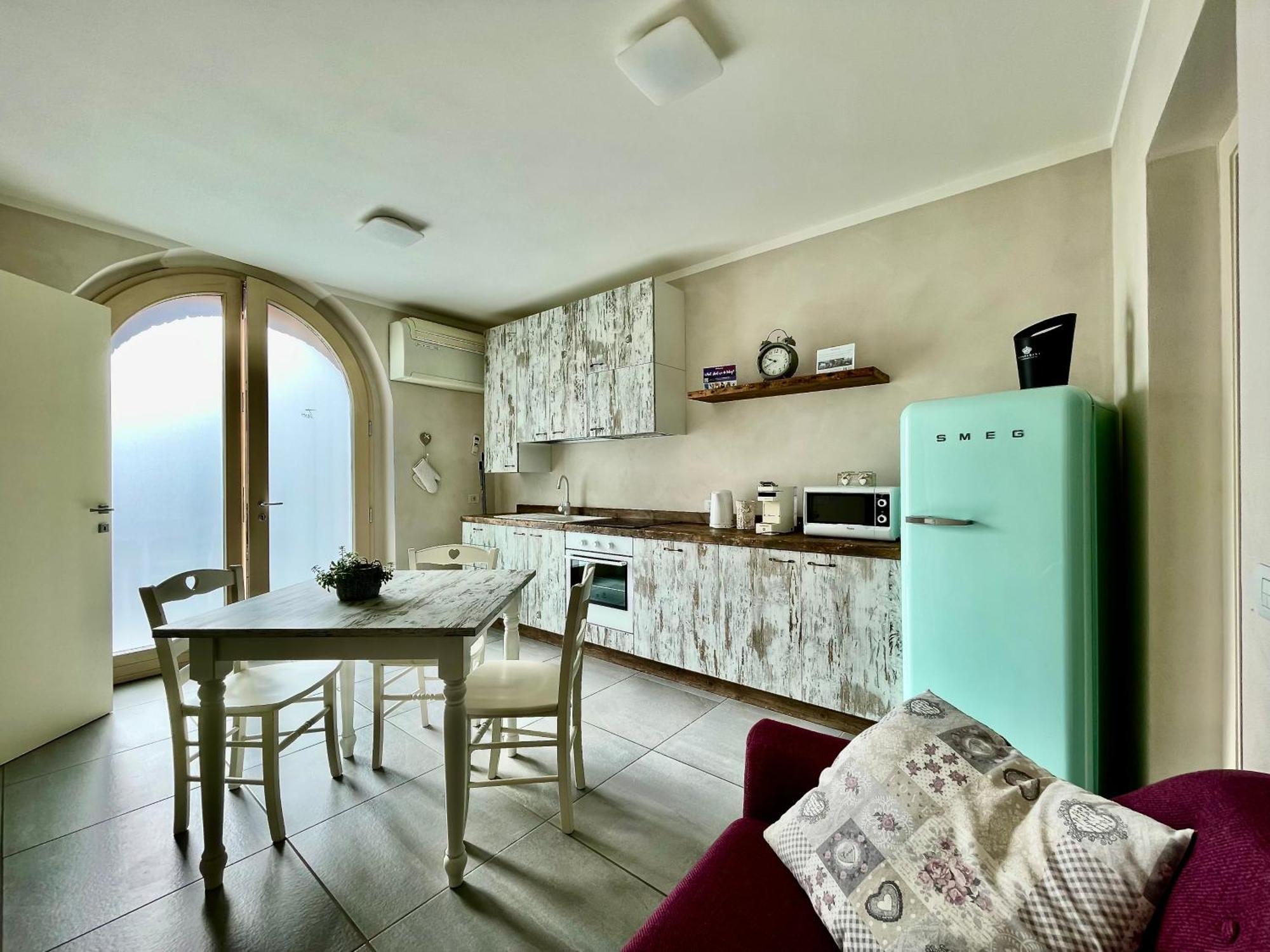 Villa Fontanelle Gardapartments بولبينازي ديل جاردا المظهر الخارجي الصورة