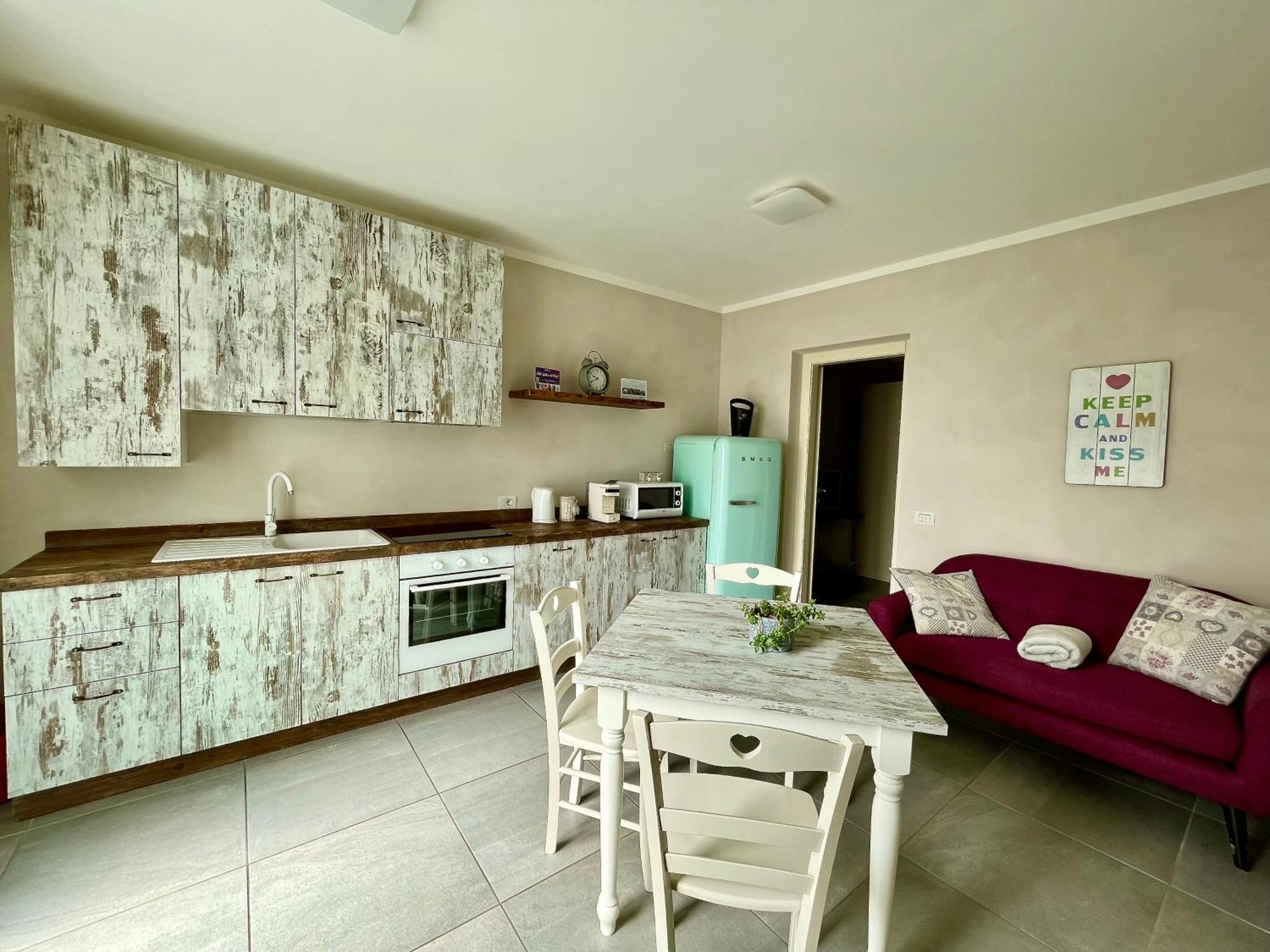 Villa Fontanelle Gardapartments بولبينازي ديل جاردا المظهر الخارجي الصورة