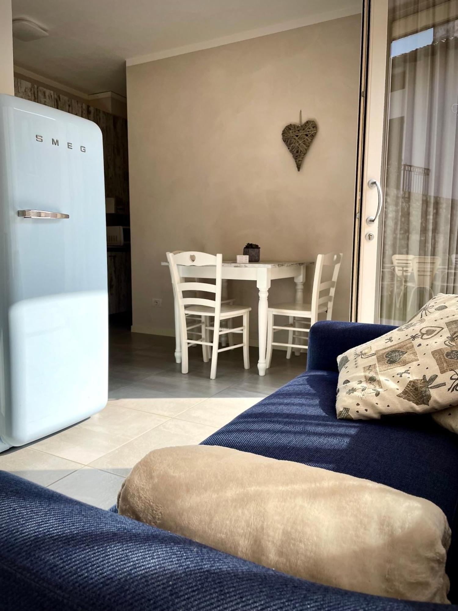Villa Fontanelle Gardapartments بولبينازي ديل جاردا المظهر الخارجي الصورة