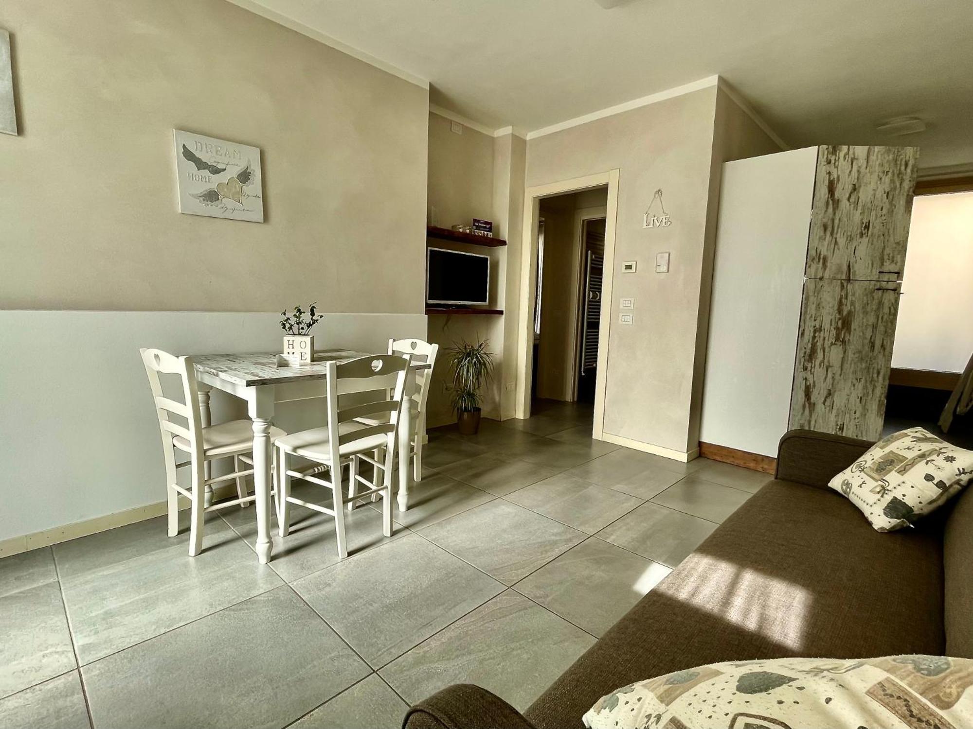 Villa Fontanelle Gardapartments بولبينازي ديل جاردا المظهر الخارجي الصورة