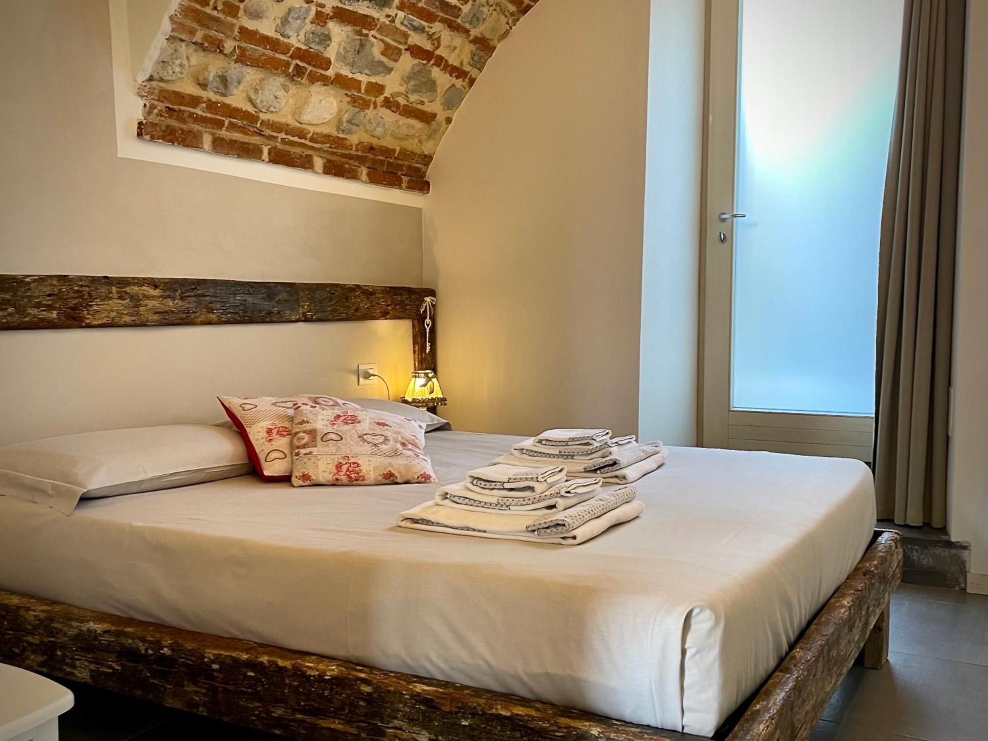 Villa Fontanelle Gardapartments بولبينازي ديل جاردا المظهر الخارجي الصورة