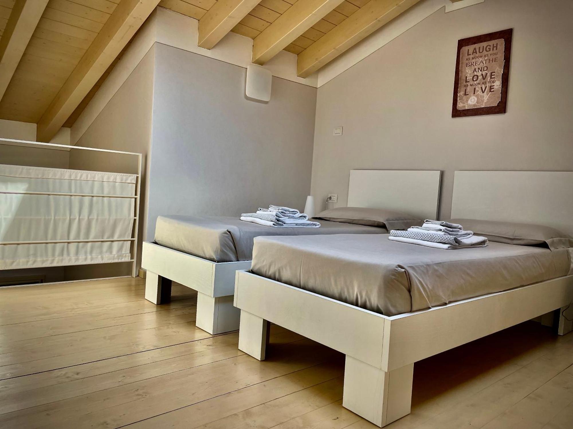 Villa Fontanelle Gardapartments بولبينازي ديل جاردا المظهر الخارجي الصورة