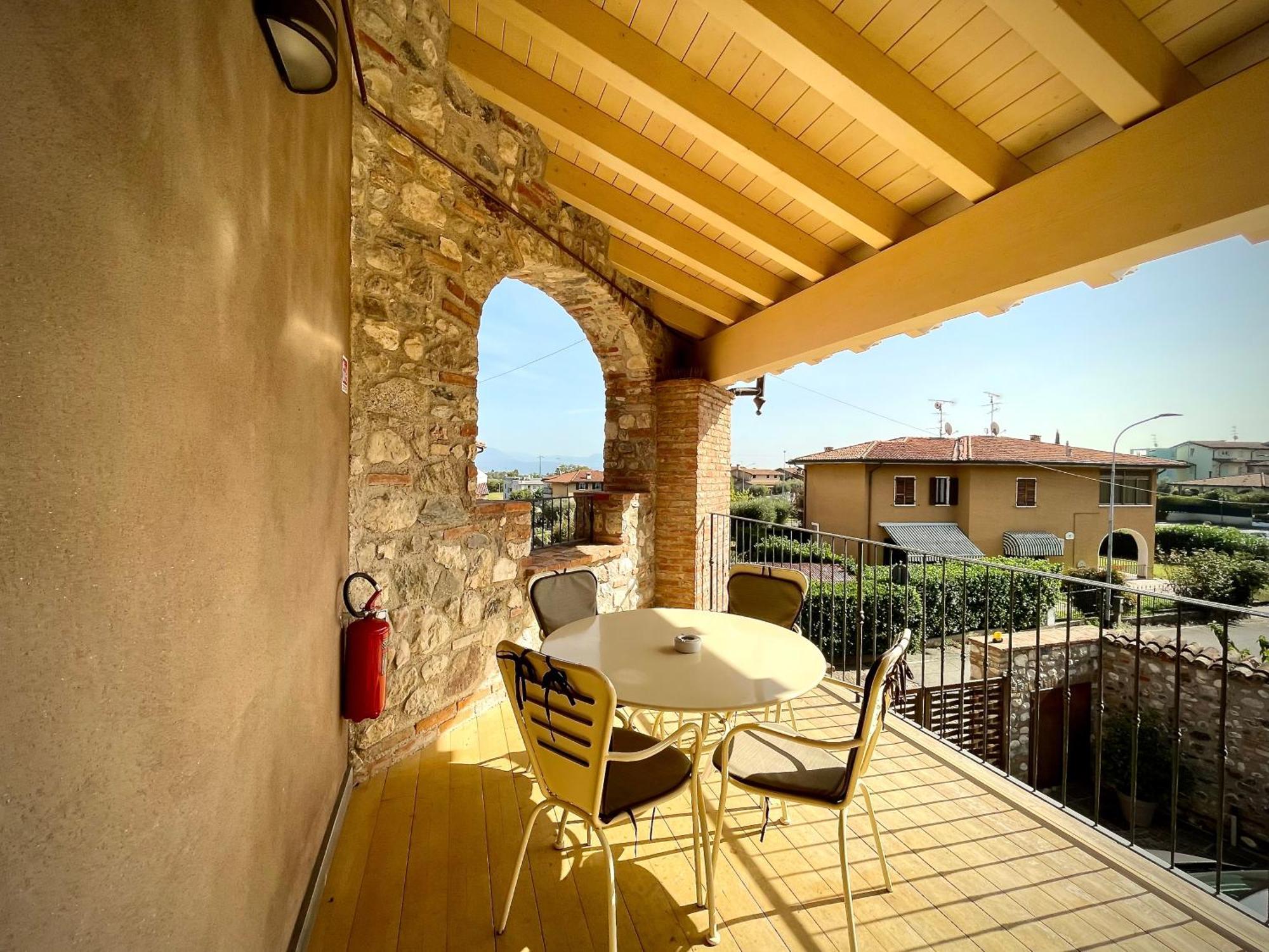 Villa Fontanelle Gardapartments بولبينازي ديل جاردا المظهر الخارجي الصورة