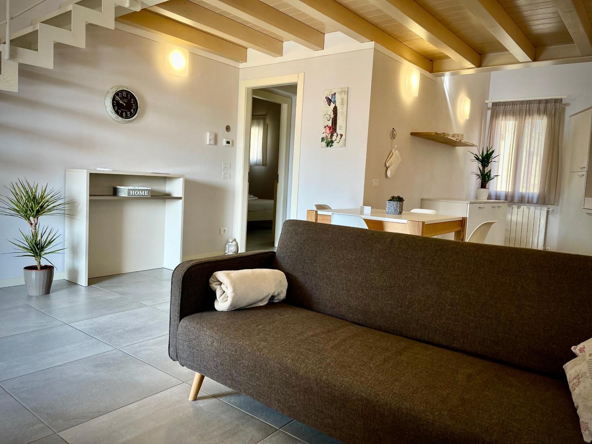 Villa Fontanelle Gardapartments بولبينازي ديل جاردا المظهر الخارجي الصورة