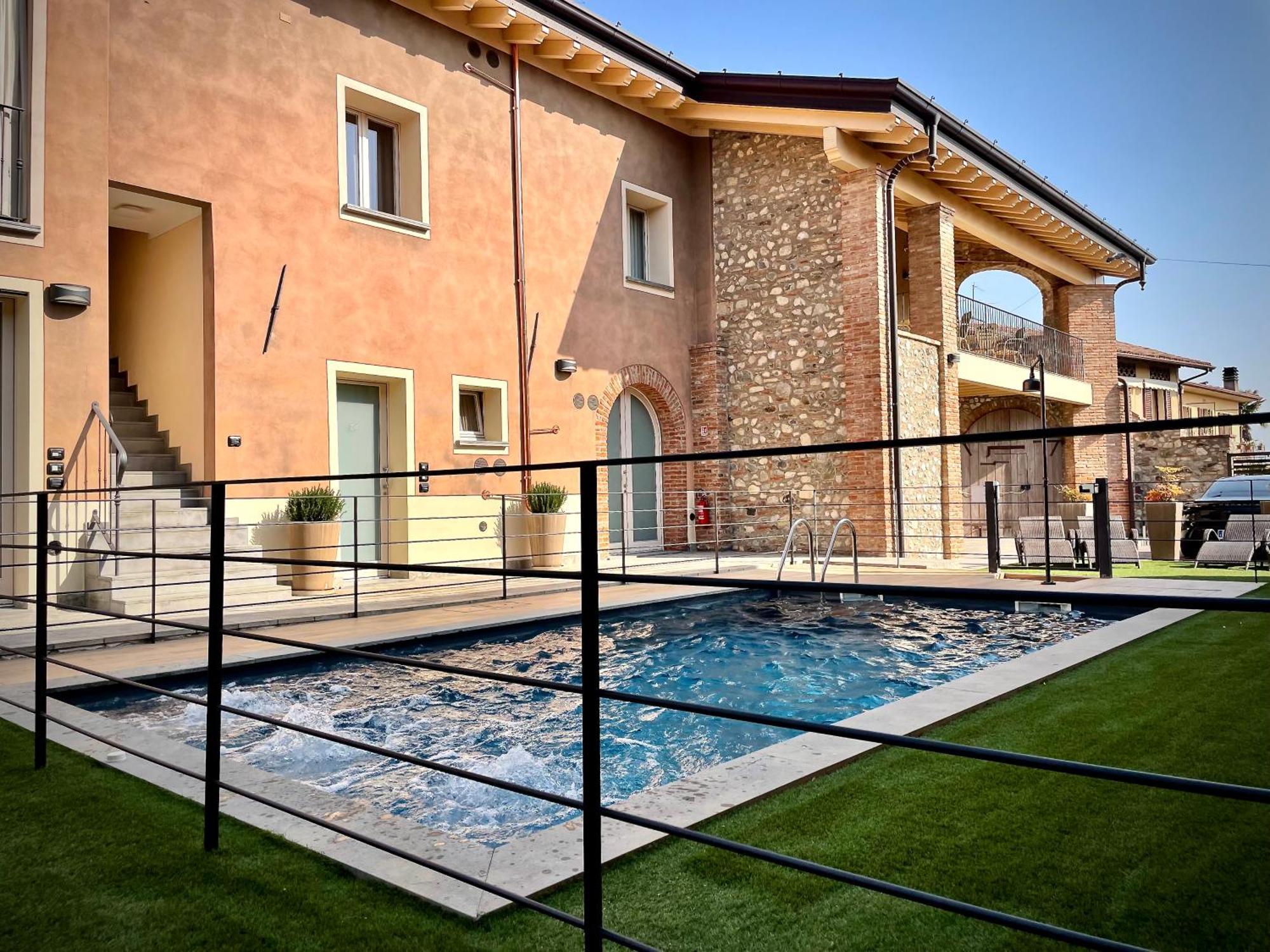 Villa Fontanelle Gardapartments بولبينازي ديل جاردا المظهر الخارجي الصورة