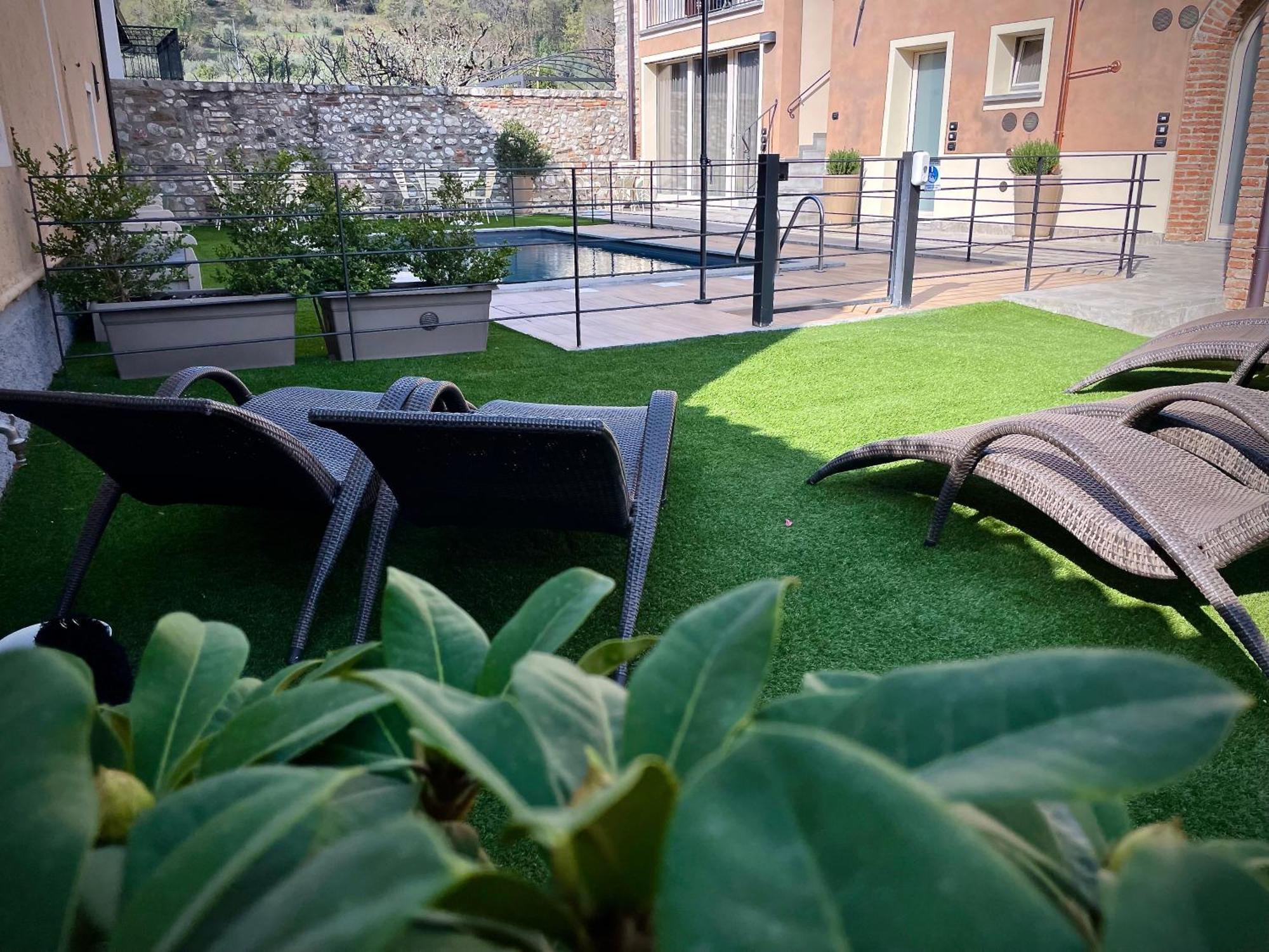 Villa Fontanelle Gardapartments بولبينازي ديل جاردا المظهر الخارجي الصورة